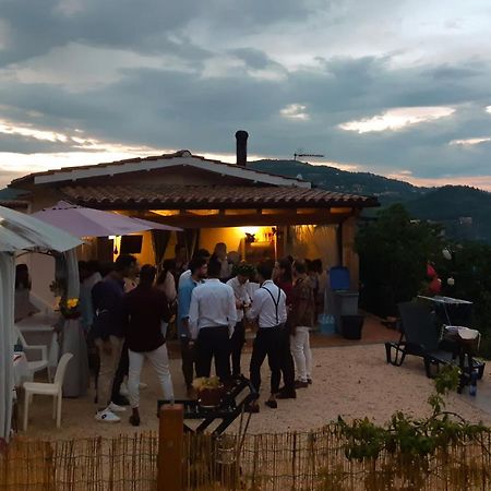 La Dimora Degli Angeli Bed & Breakfast เปรูจา ภายนอก รูปภาพ